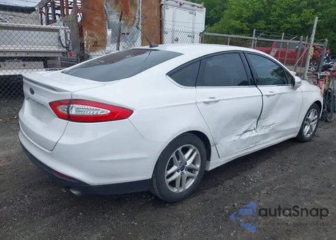 2015 Ford Fusion Se z USA, uszkodzony, nr VIN 3FA6P0H7XFR108728